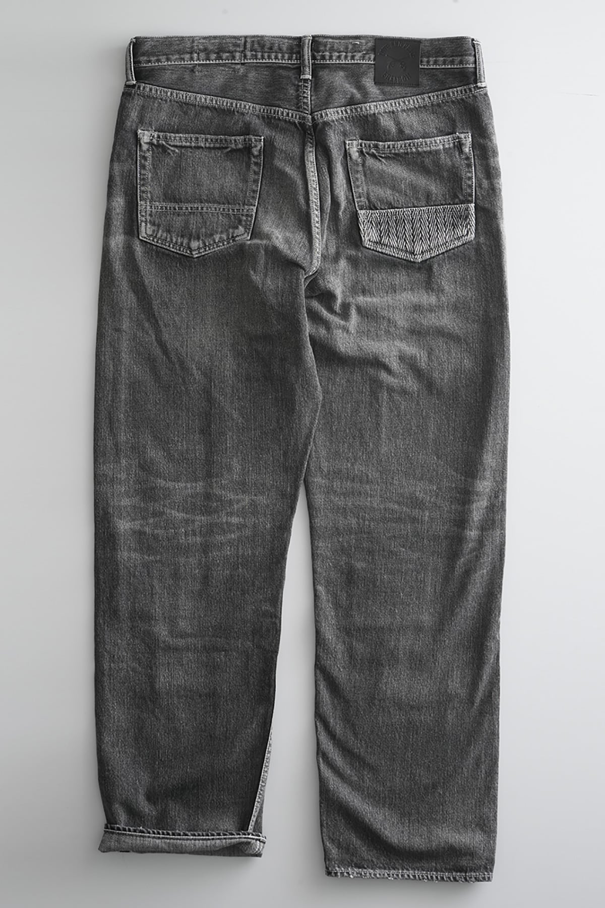 <roarguns> CLASSIC STRAIGHT BLACK DENIM