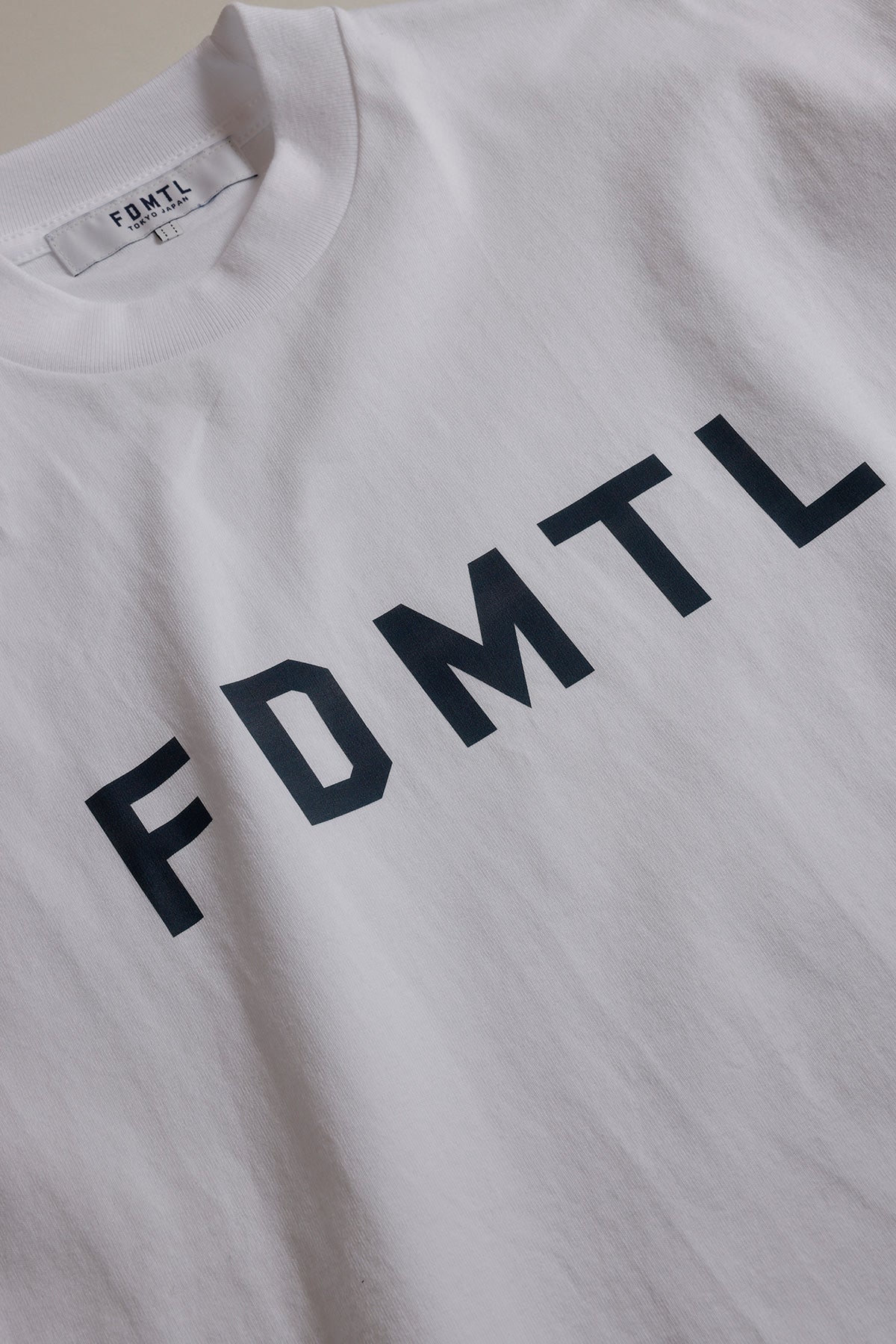 LOGO TEE