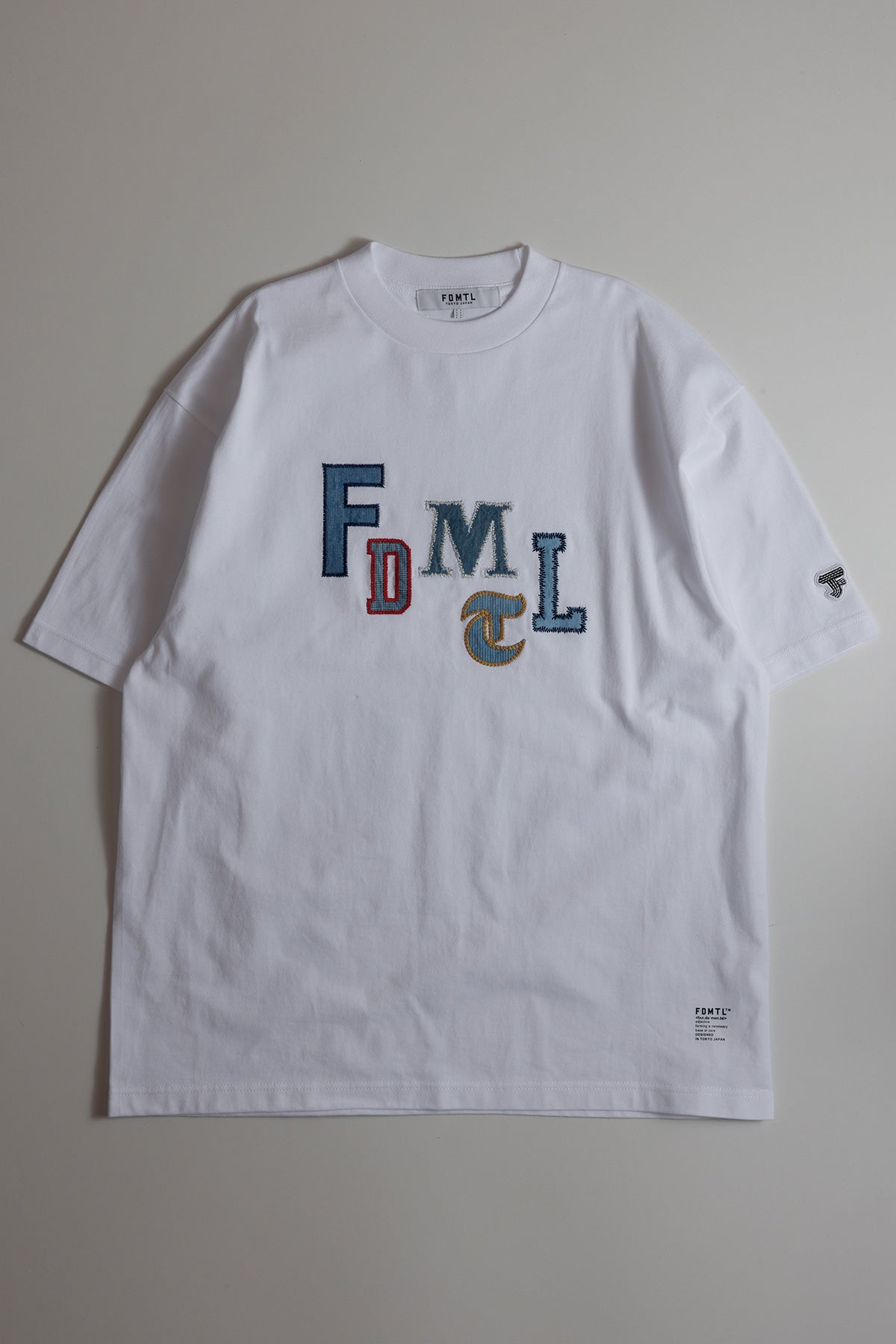 LOGO PATCH TEE