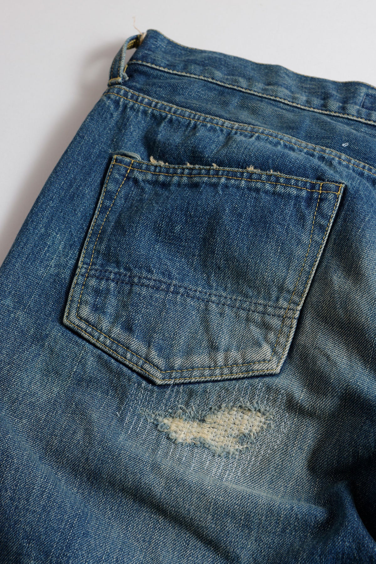 CLASSIC STRAIGHT DENIM CS126