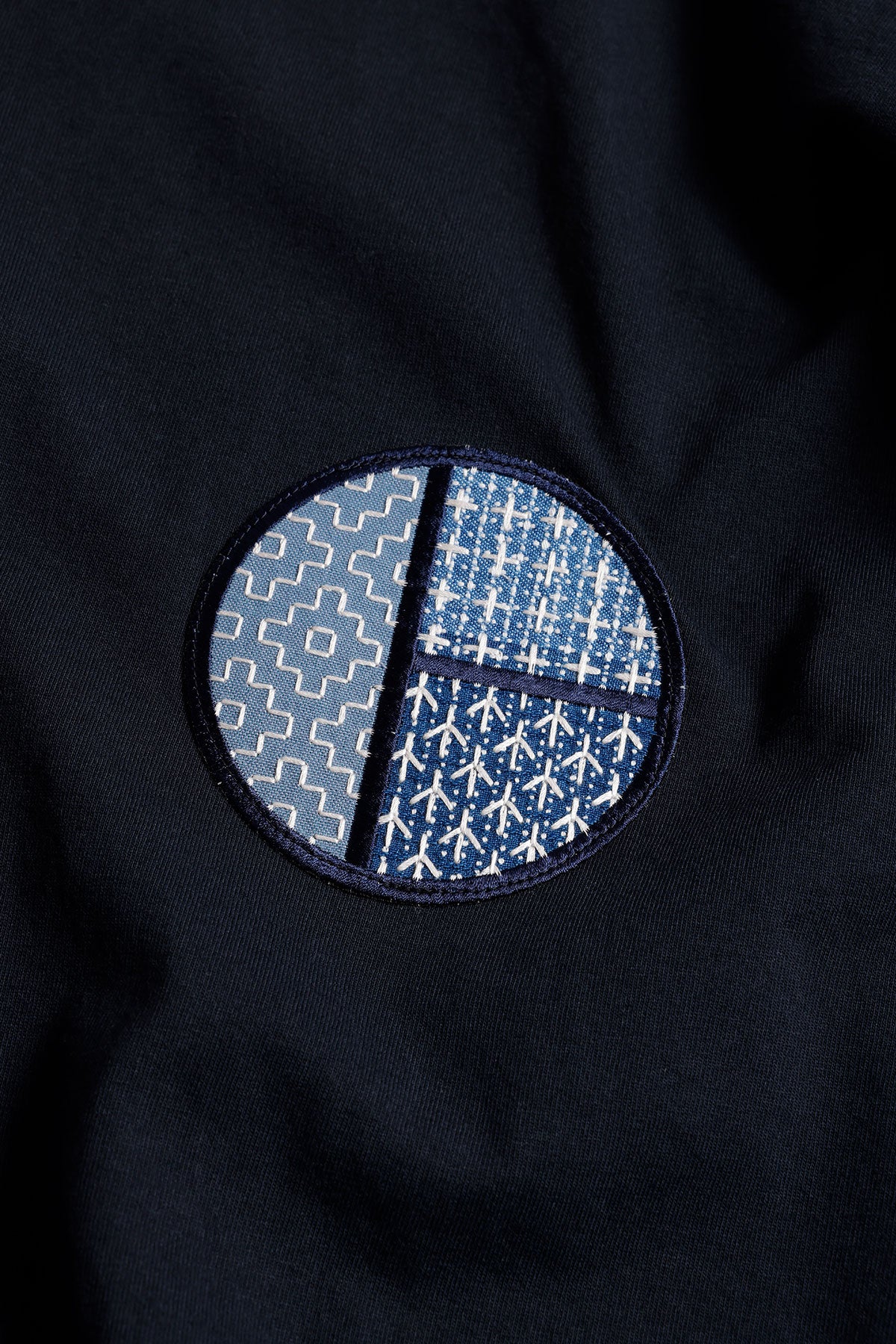 CIRCLE PATCH TEE