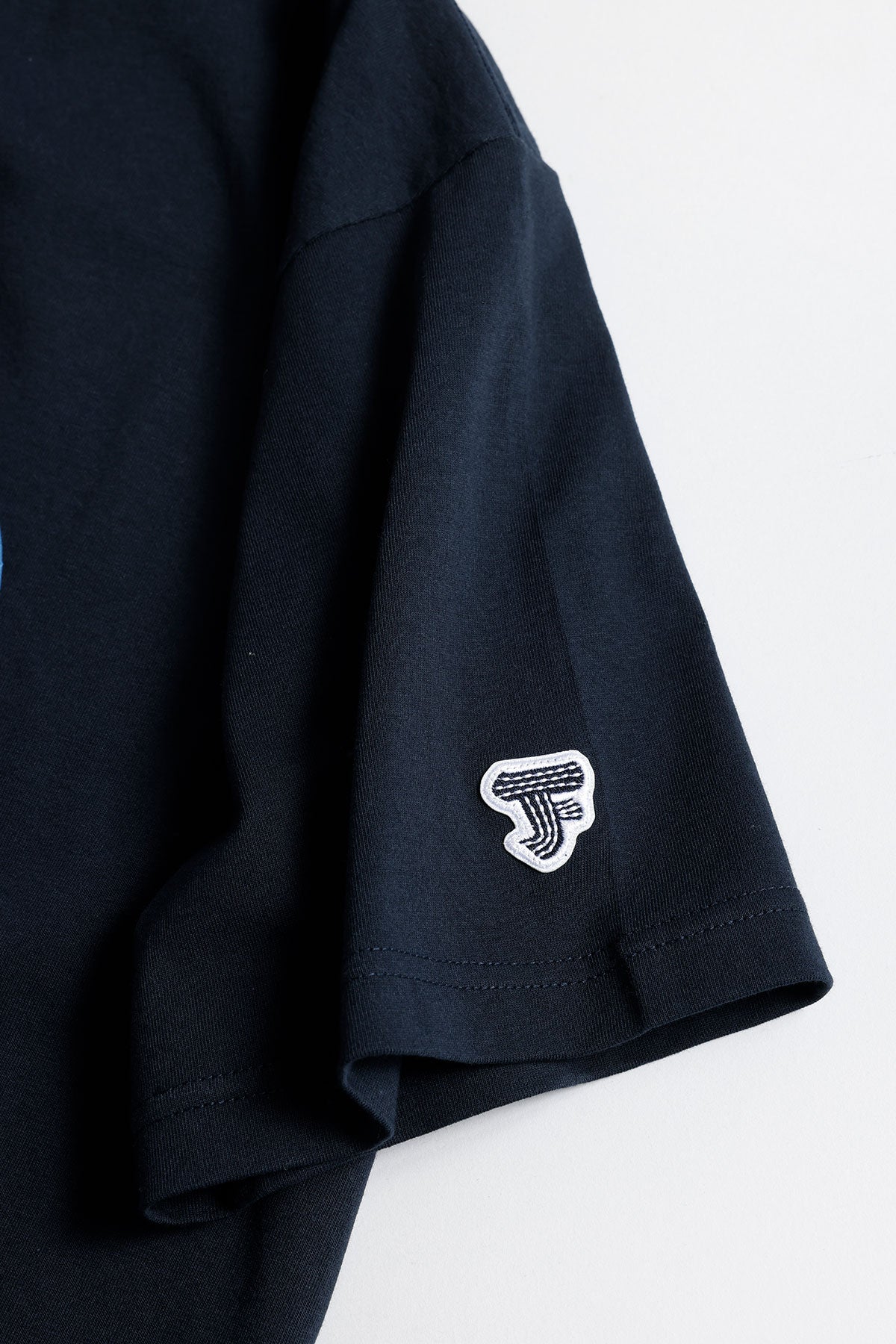 LOGO TEE