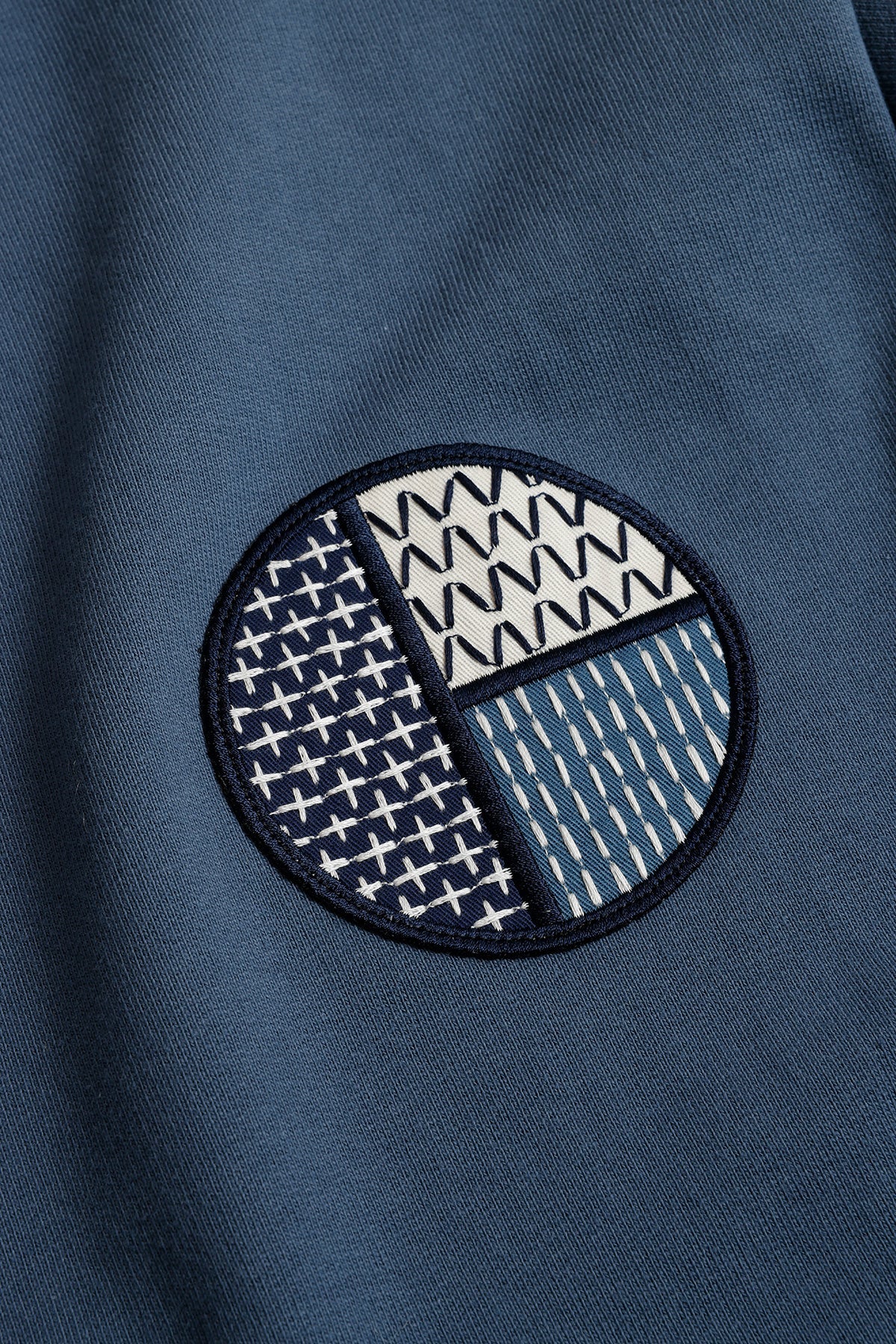 CIRCLE PATCH SWEAT SHIRT (BLACK)