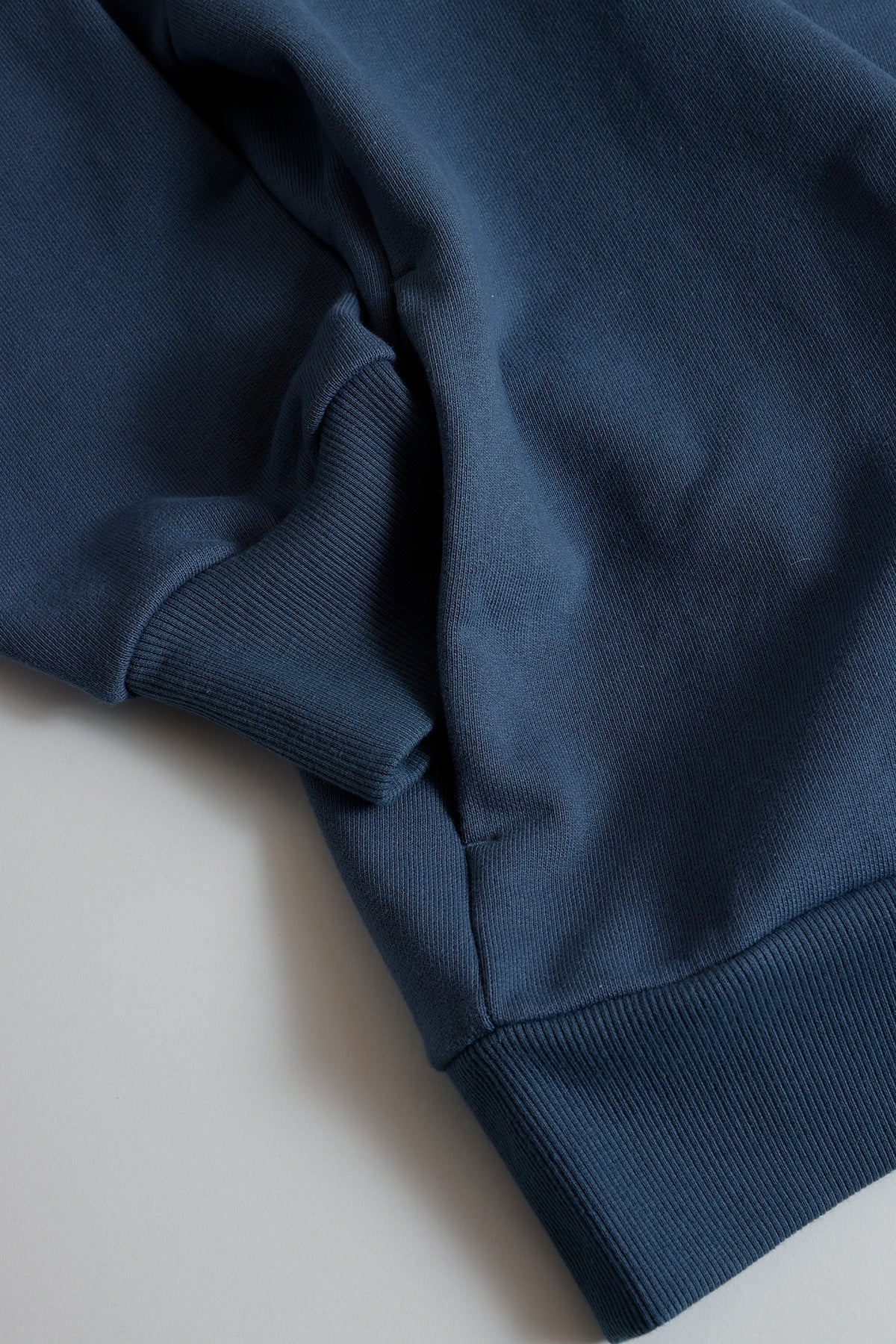 CIRCLE PATCH SWEAT SHIRT (NAVY)