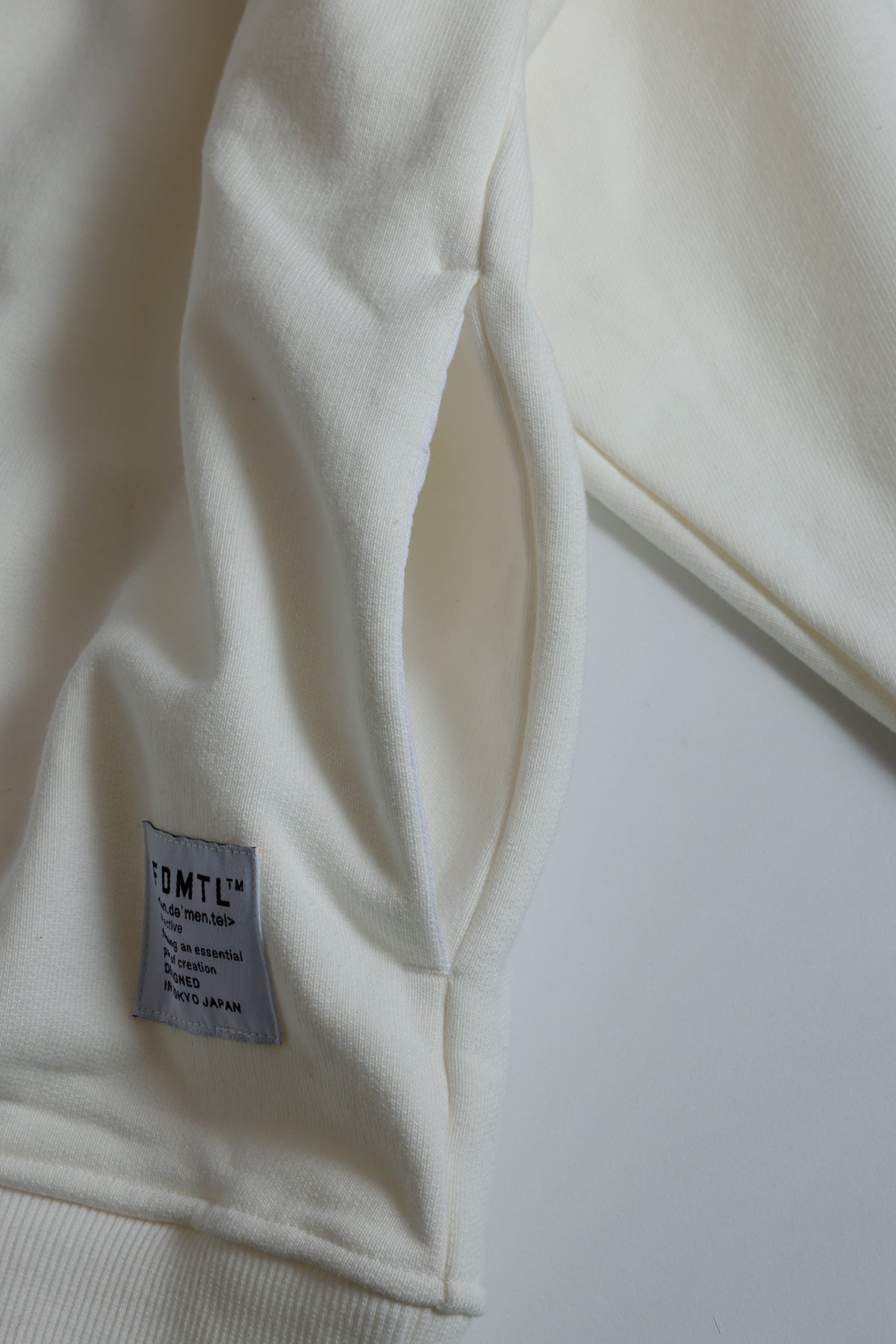 LOGO SWEAT SHIRT (WHITE)