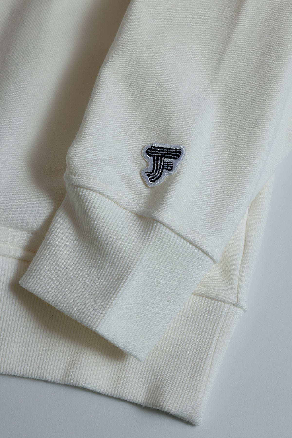 LOGO SWEAT HOODIE (WHITE)