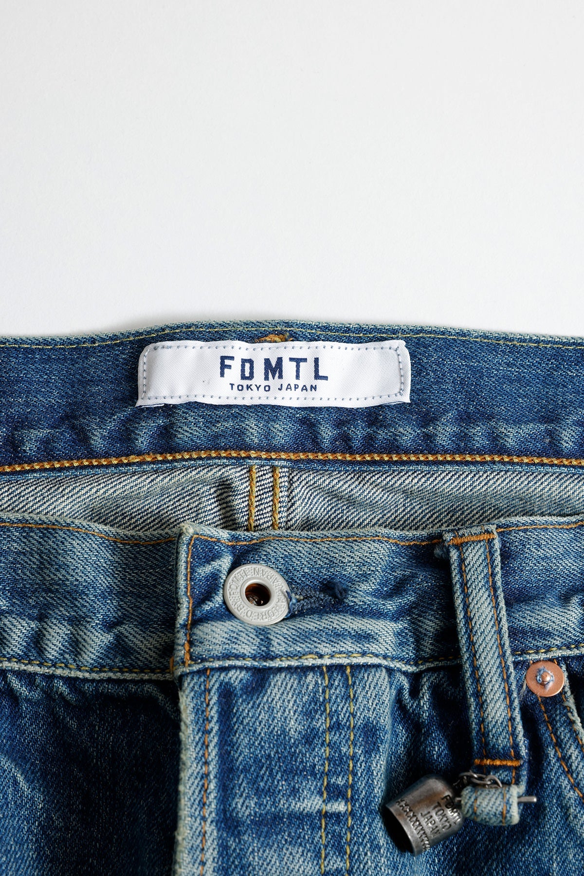 CLASSIC FIT DENIM CS127