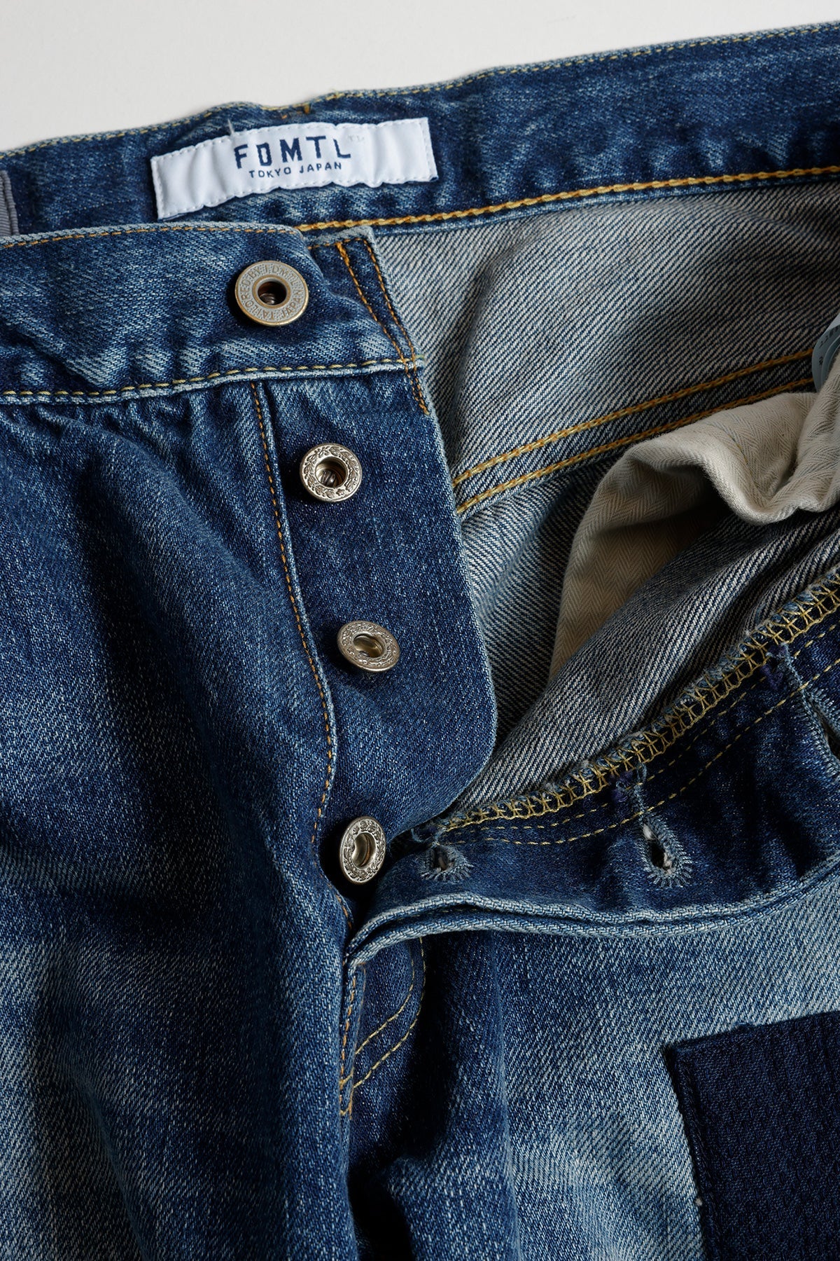 CLASSIC FIT DENIM CS128