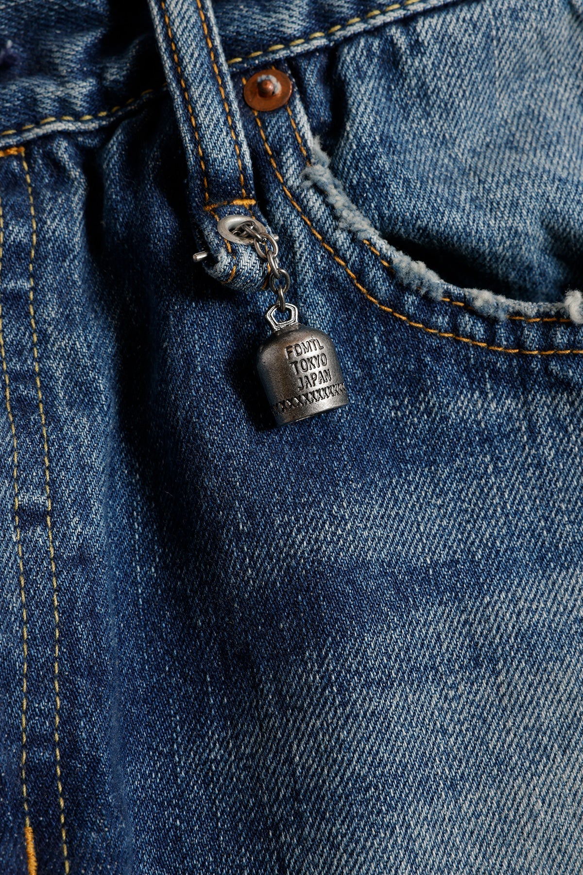 CLASSIC FIT DENIM CS128