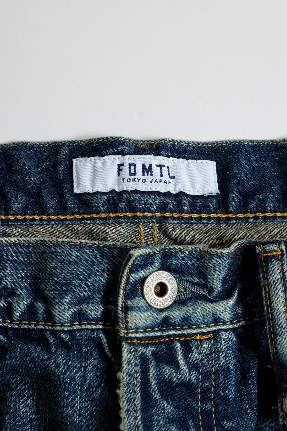 CLASSIC FIT DENIM CS129