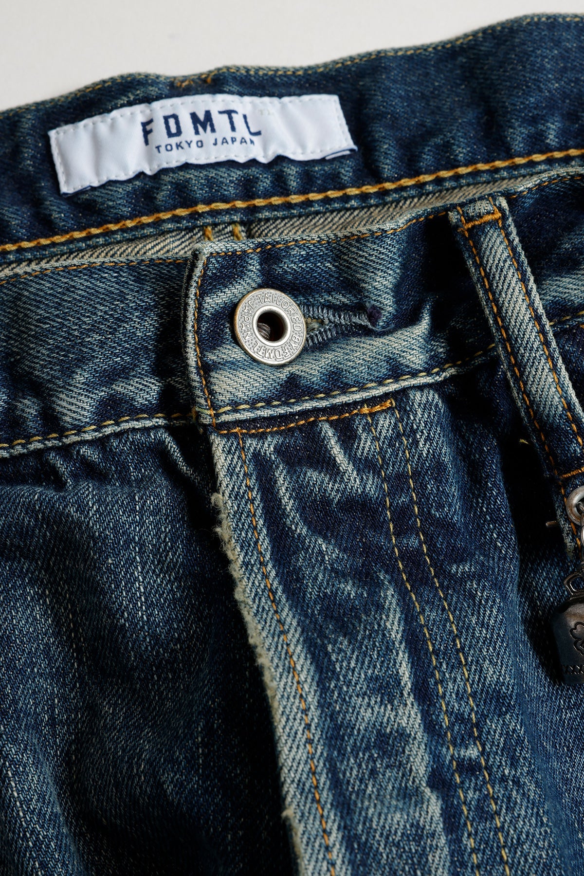 CLASSIC FIT DENIM CS129