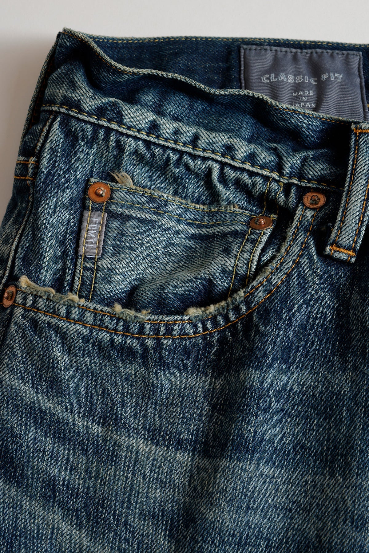 CLASSIC FIT DENIM CS129