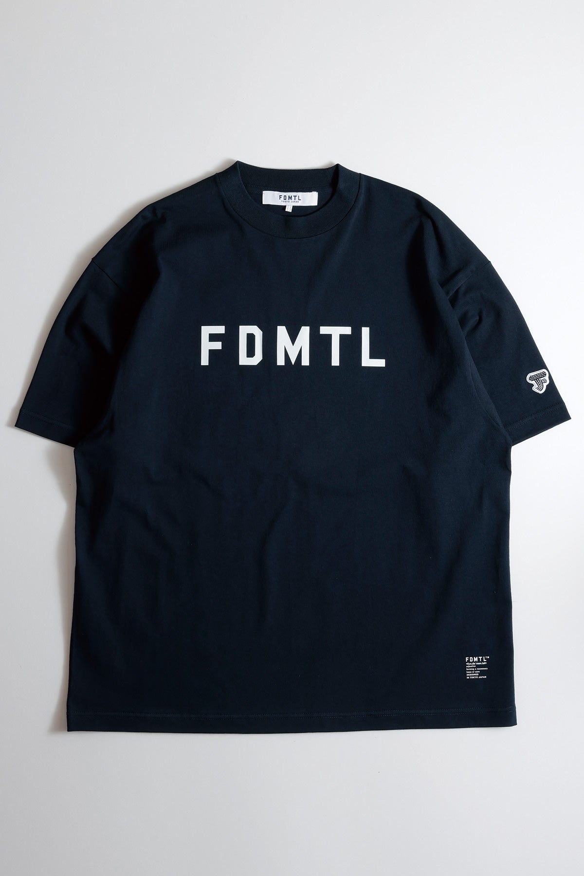 LOGO TEE