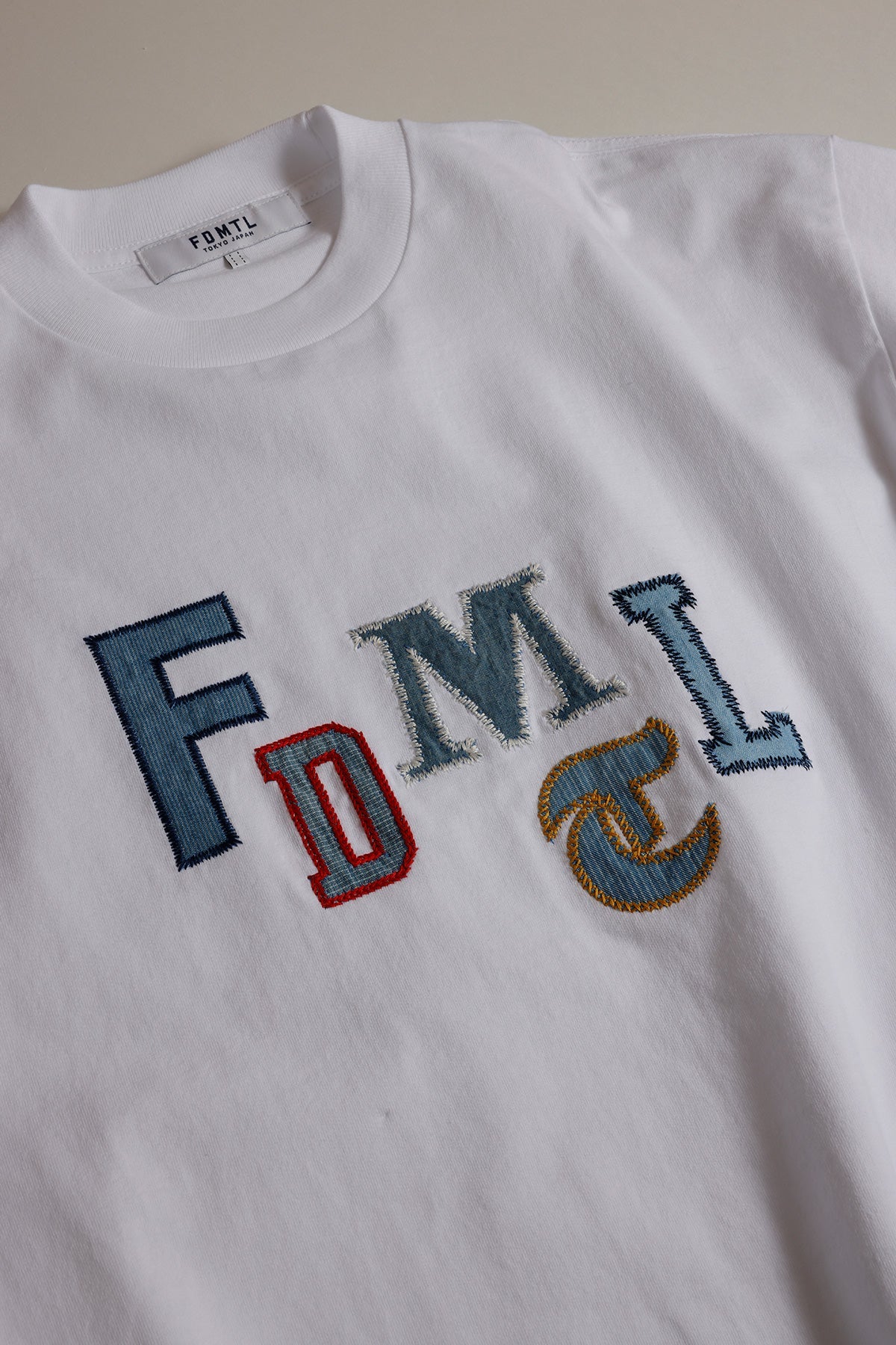 LOGO PATCH TEE
