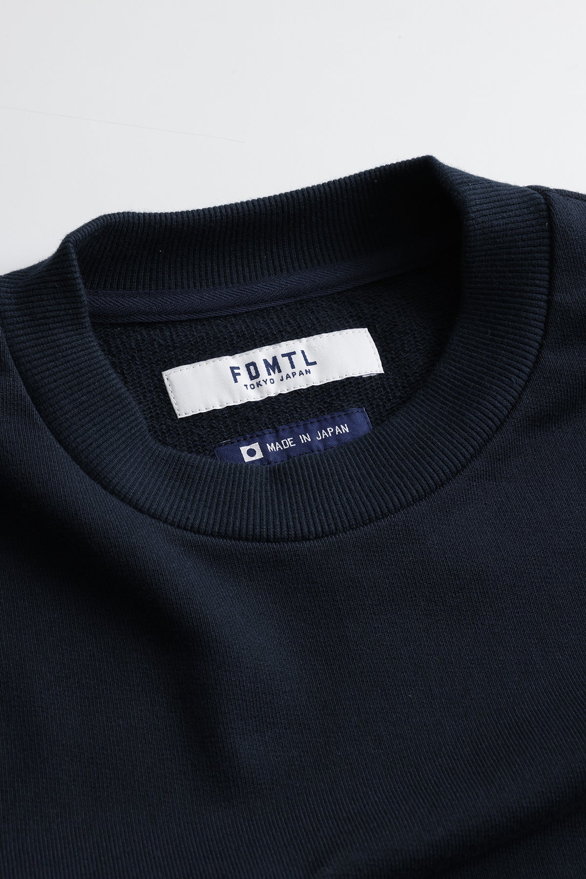 SQUARE PATCH SWEAT SHIRT