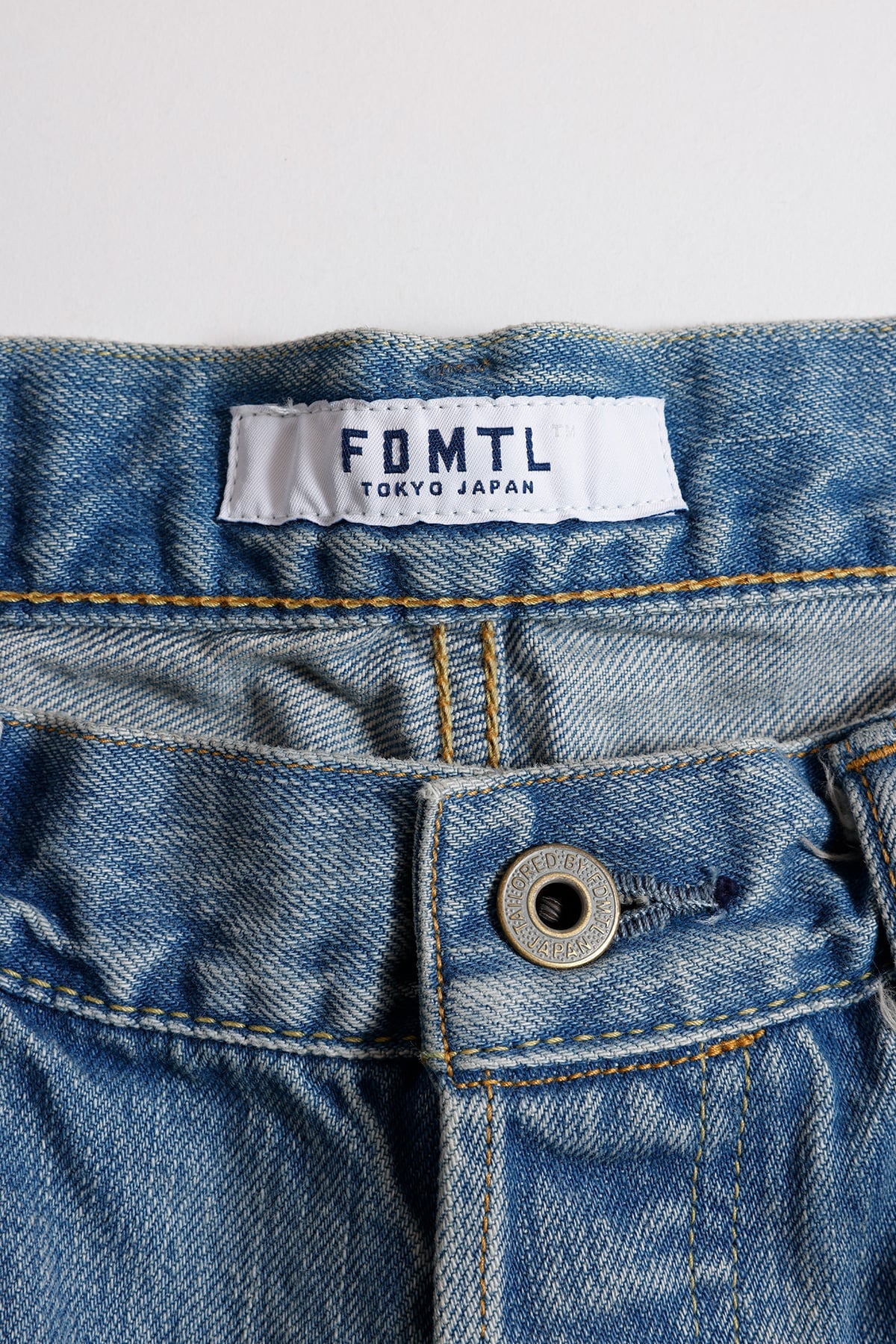 CLASSIC STRAIGHT DENIM CS135