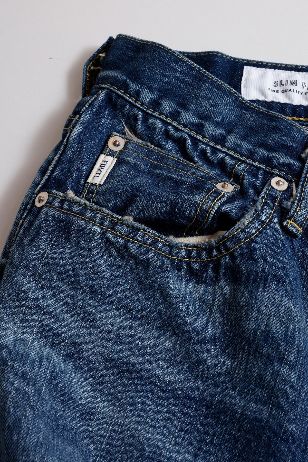 CLASSIC STRAIGHT DENIM CS138