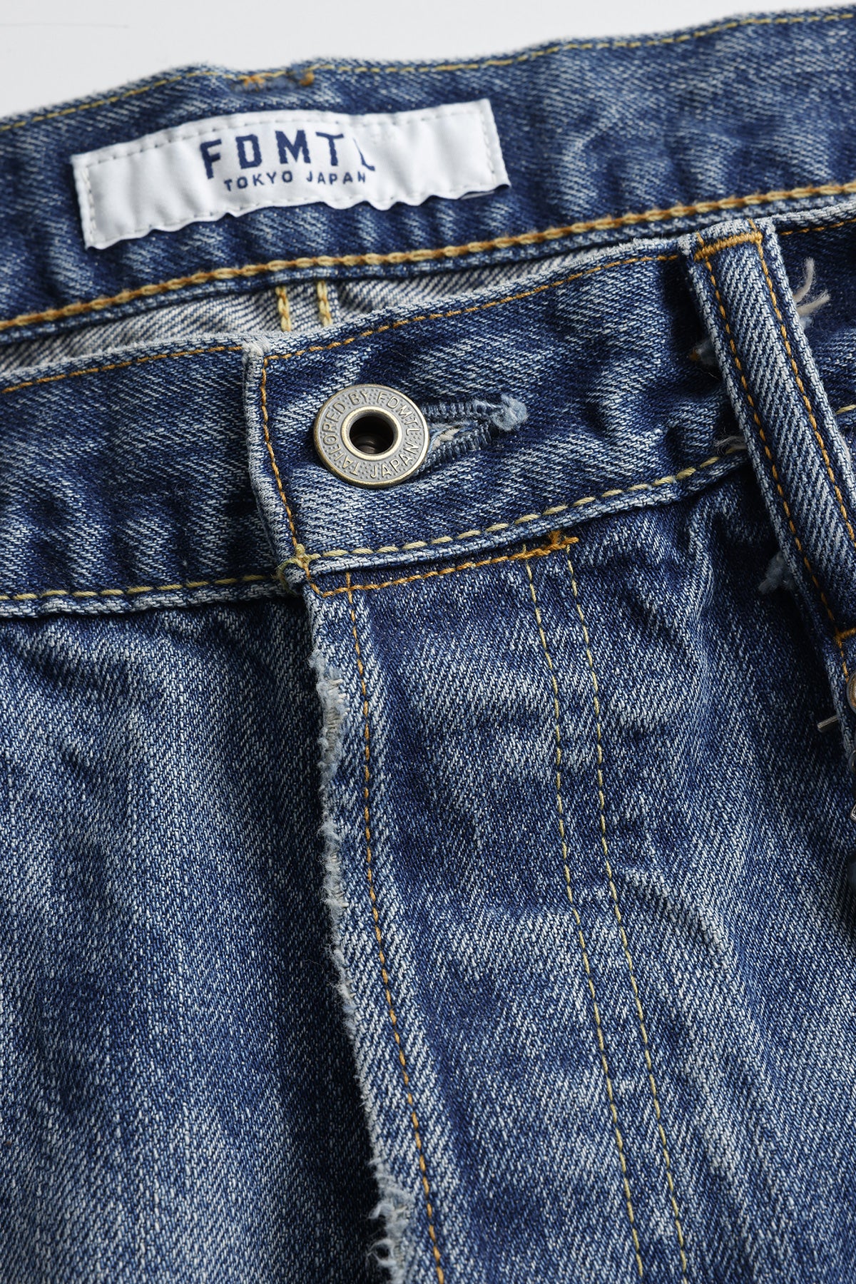 CLASSIC FIT DENIM CS140