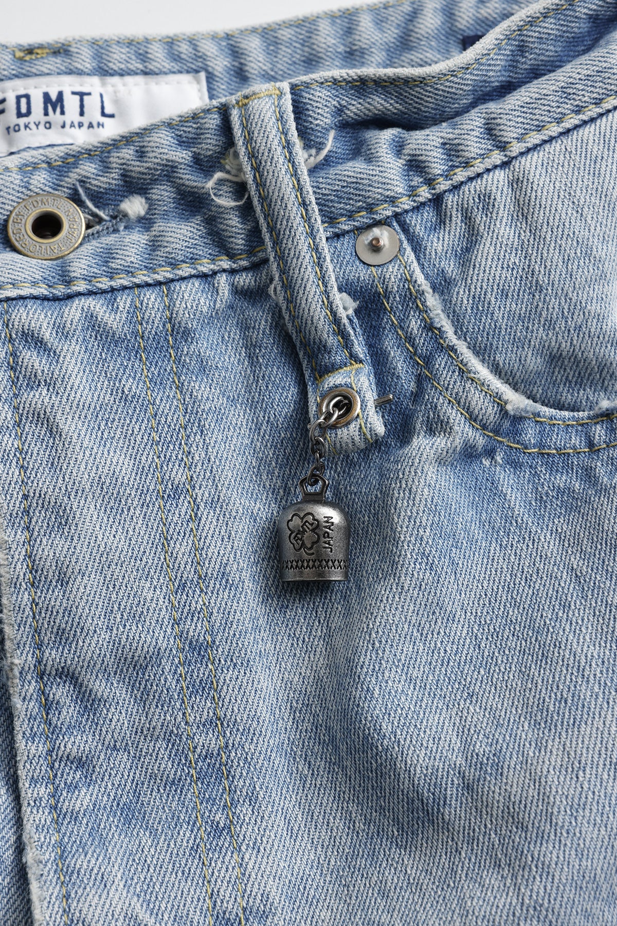 CLASSIC FIT DENIM CS143