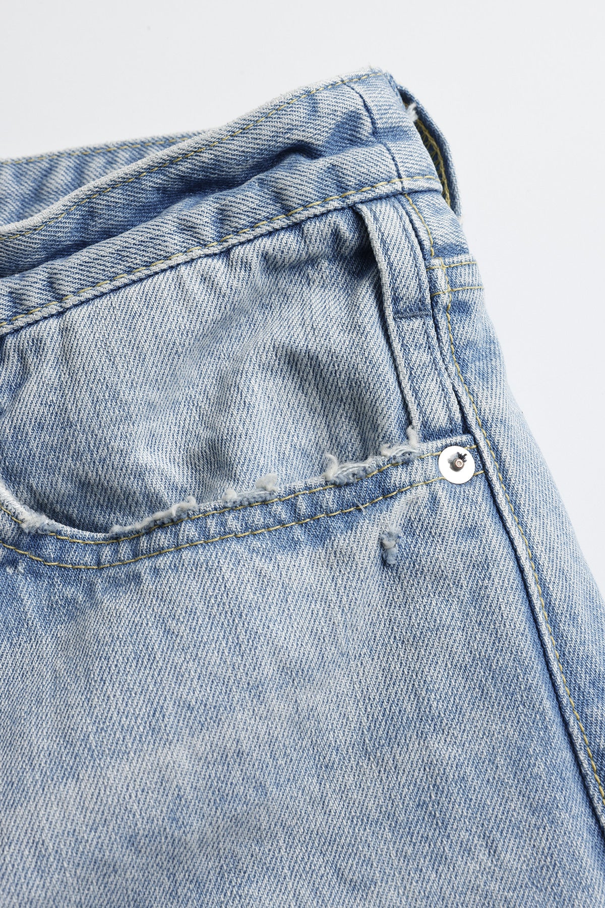 CLASSIC FIT DENIM CS143