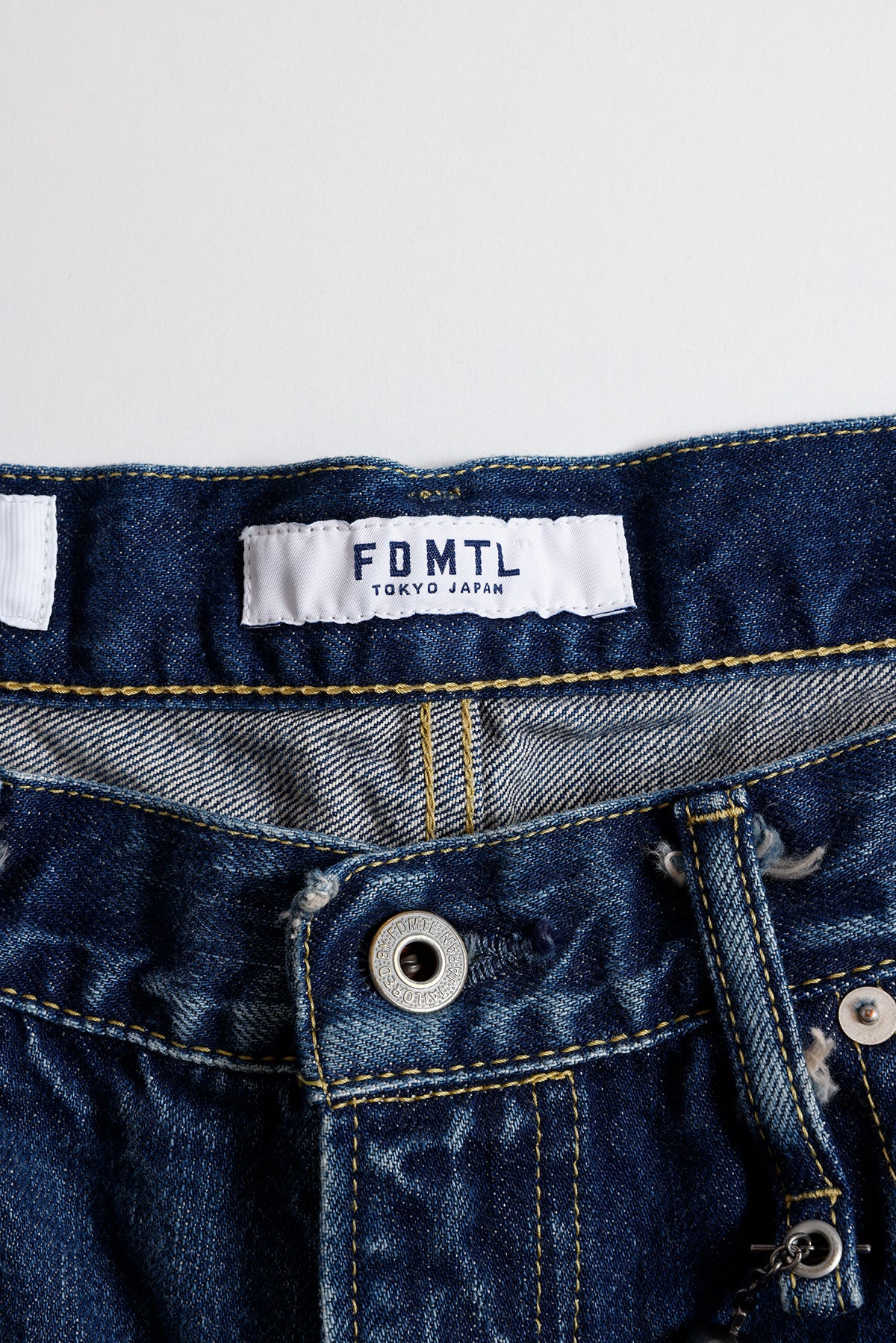SLIM FIT DENIM CS138