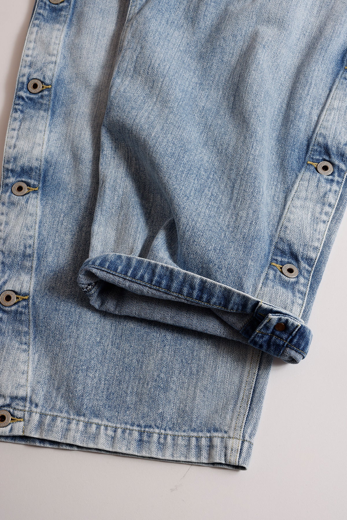 SIDE BUTTON DENIM PANTS 3YR WASH – FDMTL