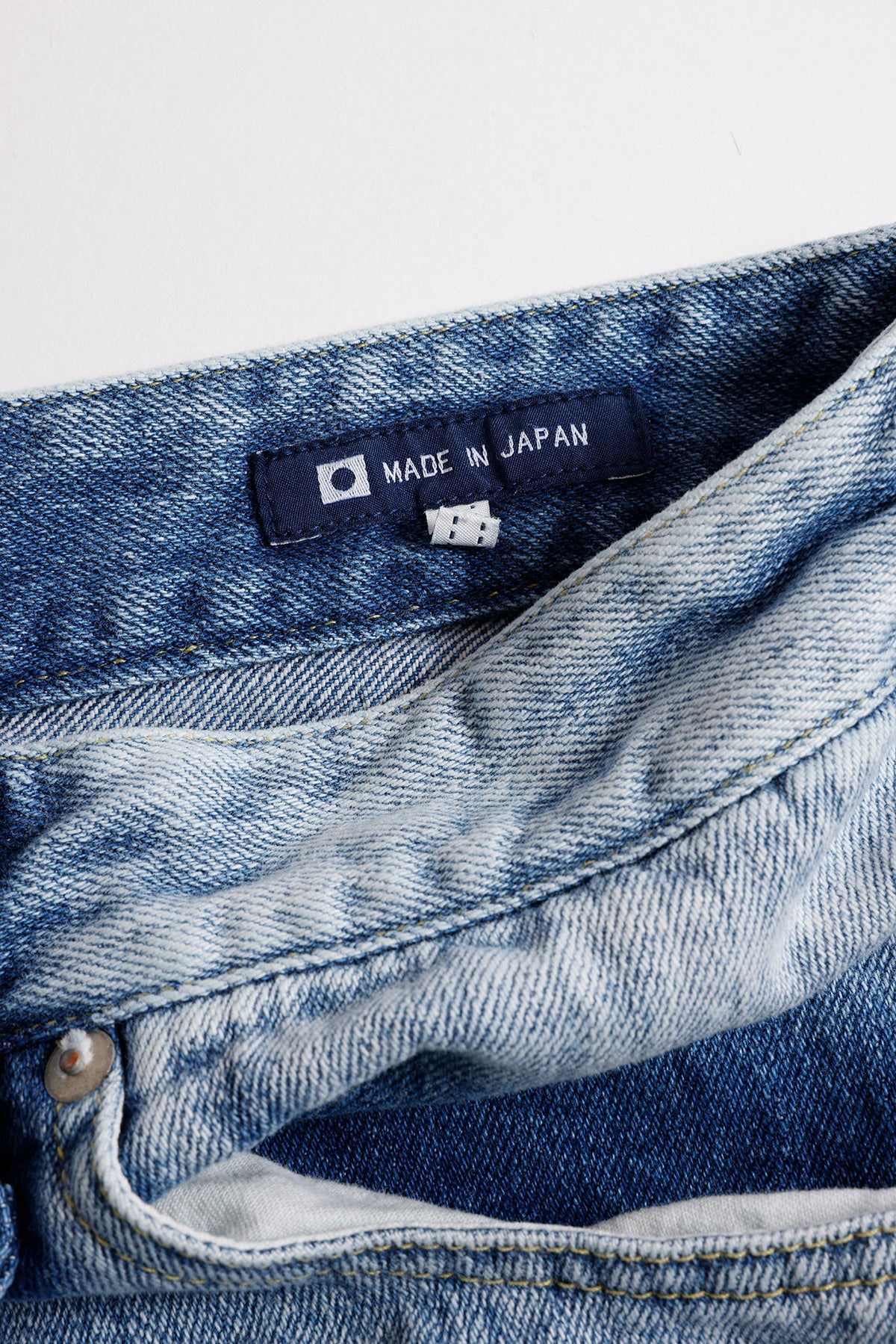 SIDE BUTTON DENIM PANTS 3YR WASH – FDMTL