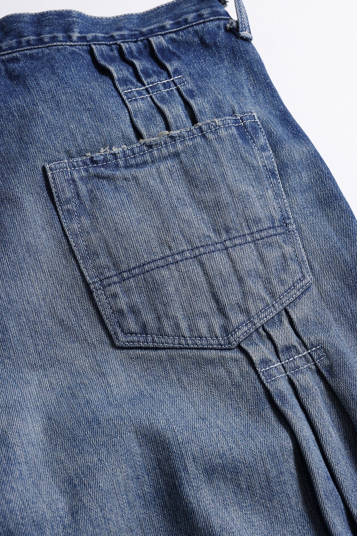 PLEATS DENIM PANTS 3YR WASH