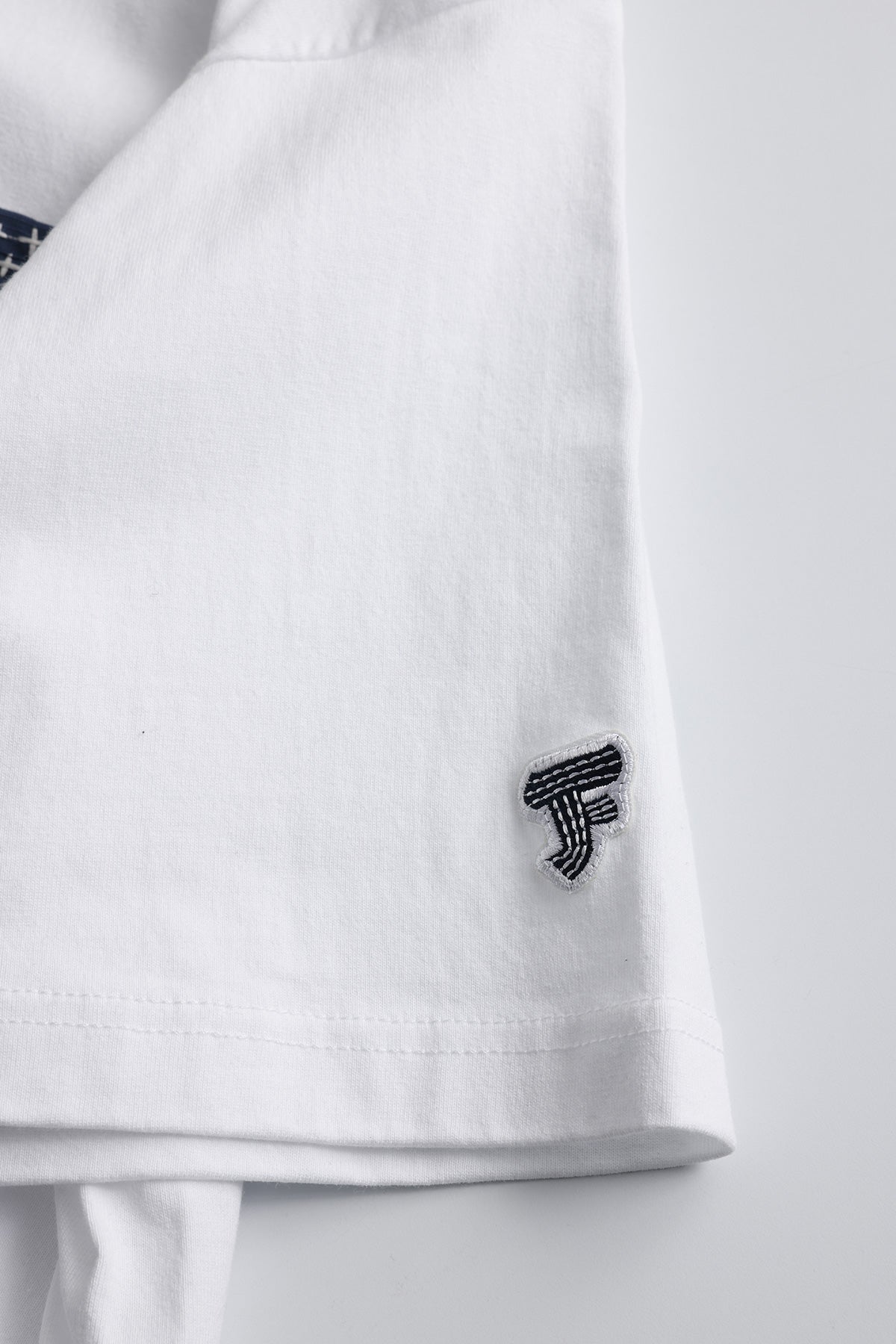 BADGES TEE