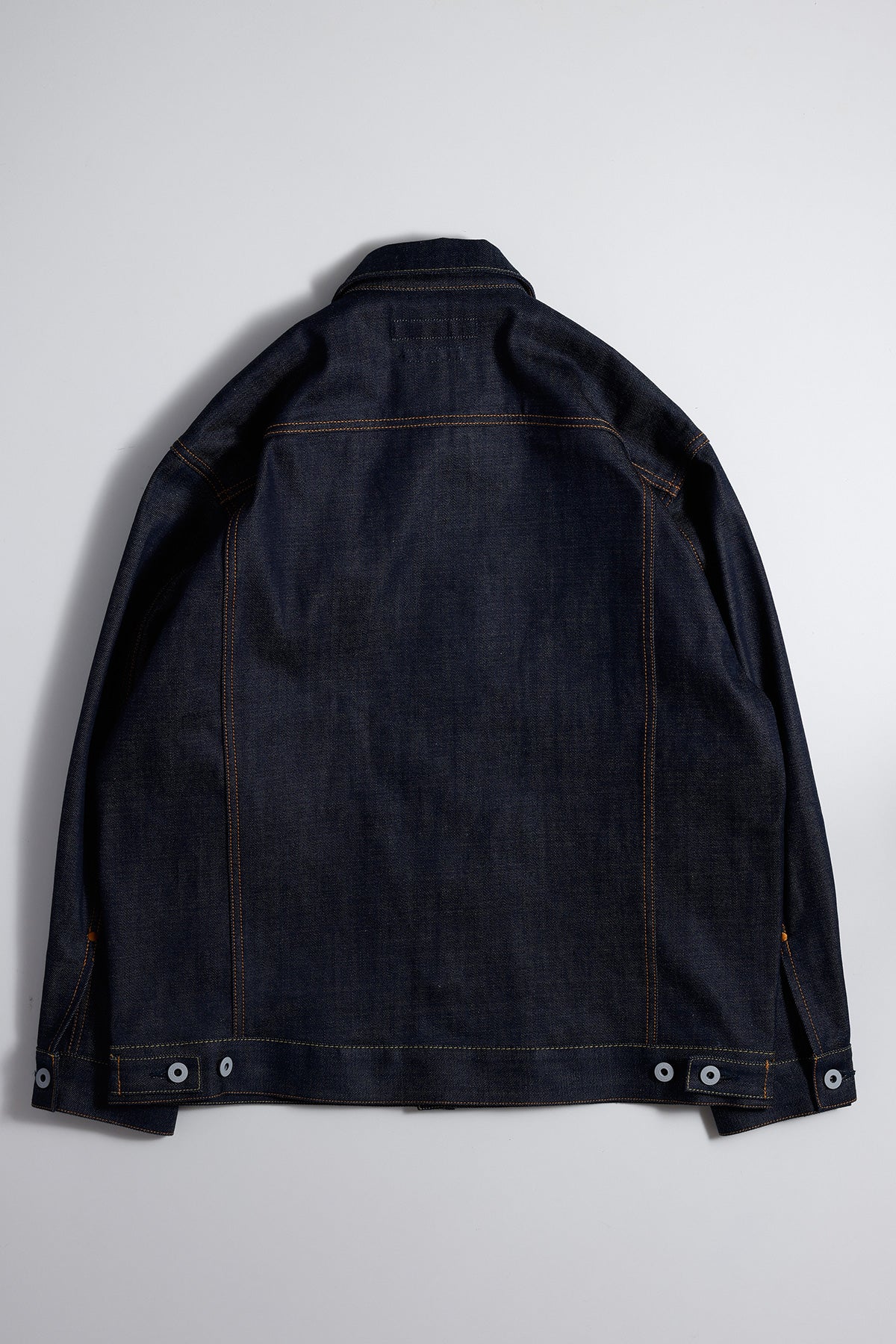 TIMELESS DENIM JACKET