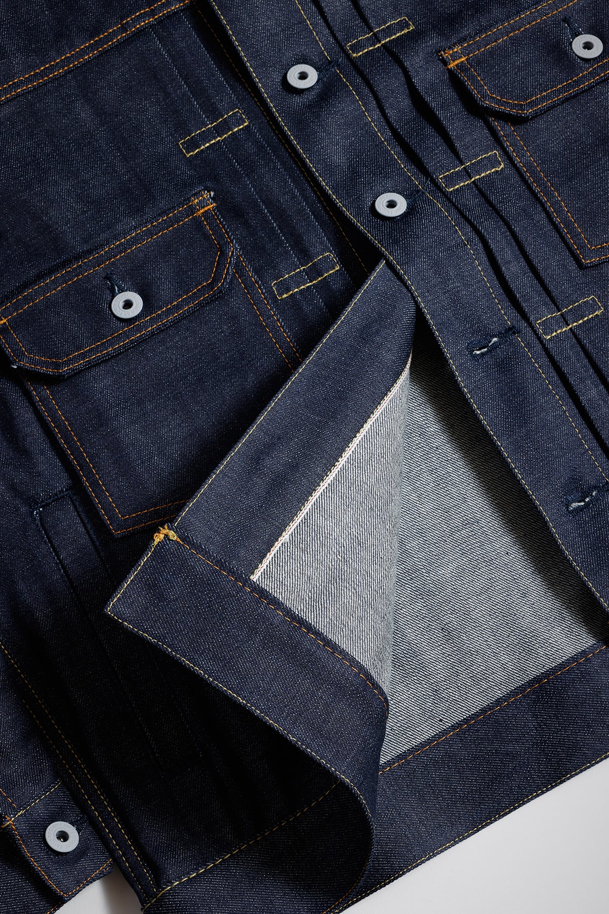 TIMELESS DENIM JACKET