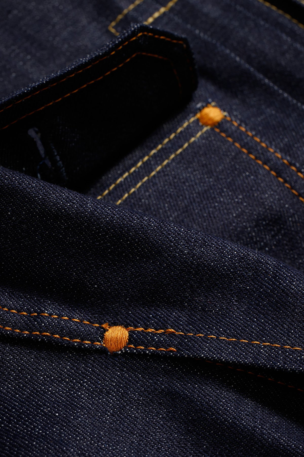 TIMELESS DENIM JACKET