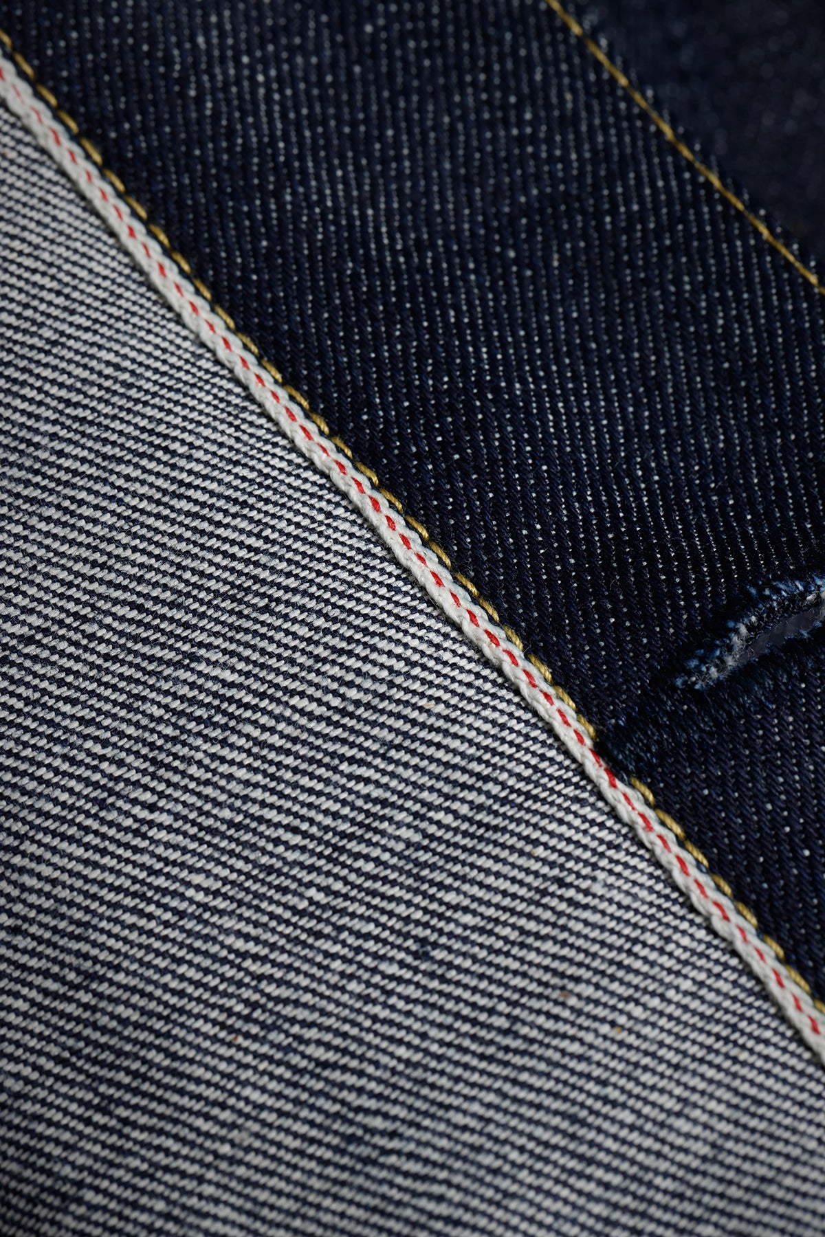 TIMELESS DENIM JACKET
